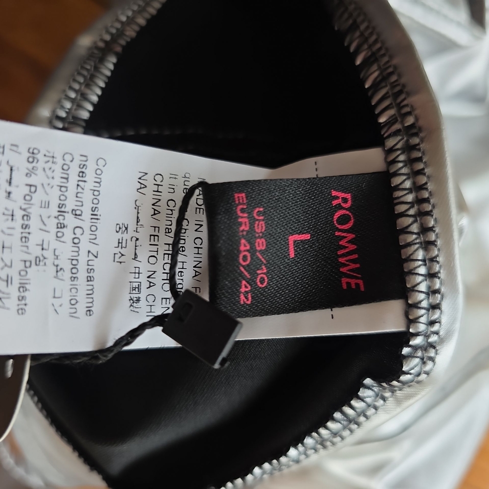ROMWE Silver Asymmetrical Jacket - Picture 8 of 8